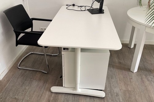 Bürotische weiß runde - 7,